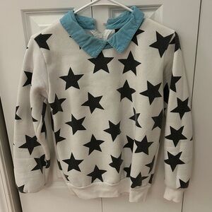 Star Print Sweater with Blue Collar
